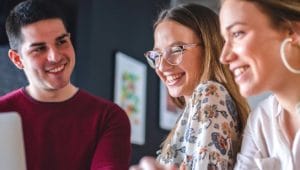 estudantes millenials e geração Y