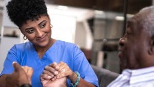 diferença de enfermeiro para técnico de enfermagem