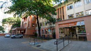 fachada da faculdade pitagoras