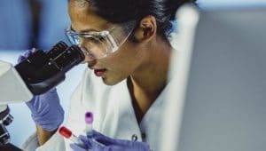 estudante de biomedicina