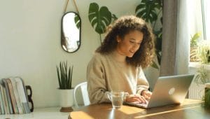 estudante fazendo inscrição sisu