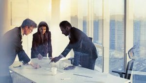 profissionais em atos administrativos