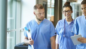 residentes médicos em hospital